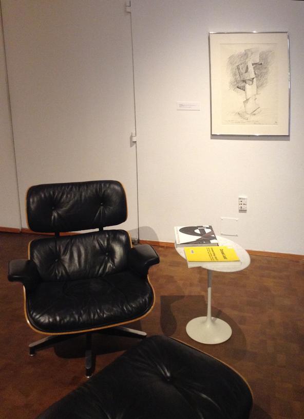 Primary Research Lab reading chair